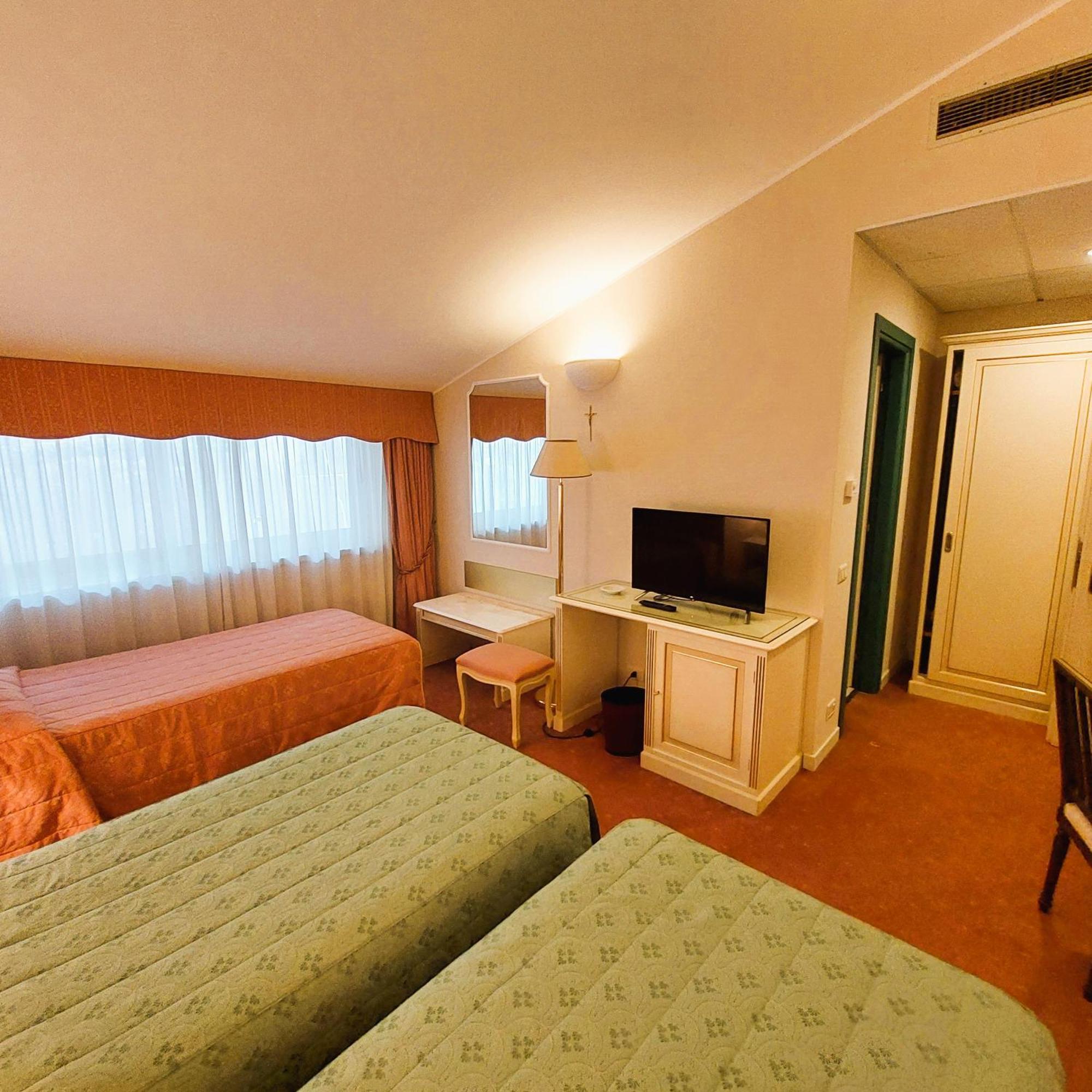 Albergo Ristorante Bigiu Sant'Omobono Imagna Buitenkant foto