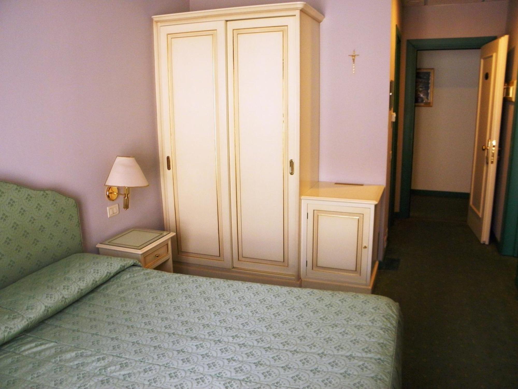Albergo Ristorante Bigiu Sant'Omobono Imagna Buitenkant foto