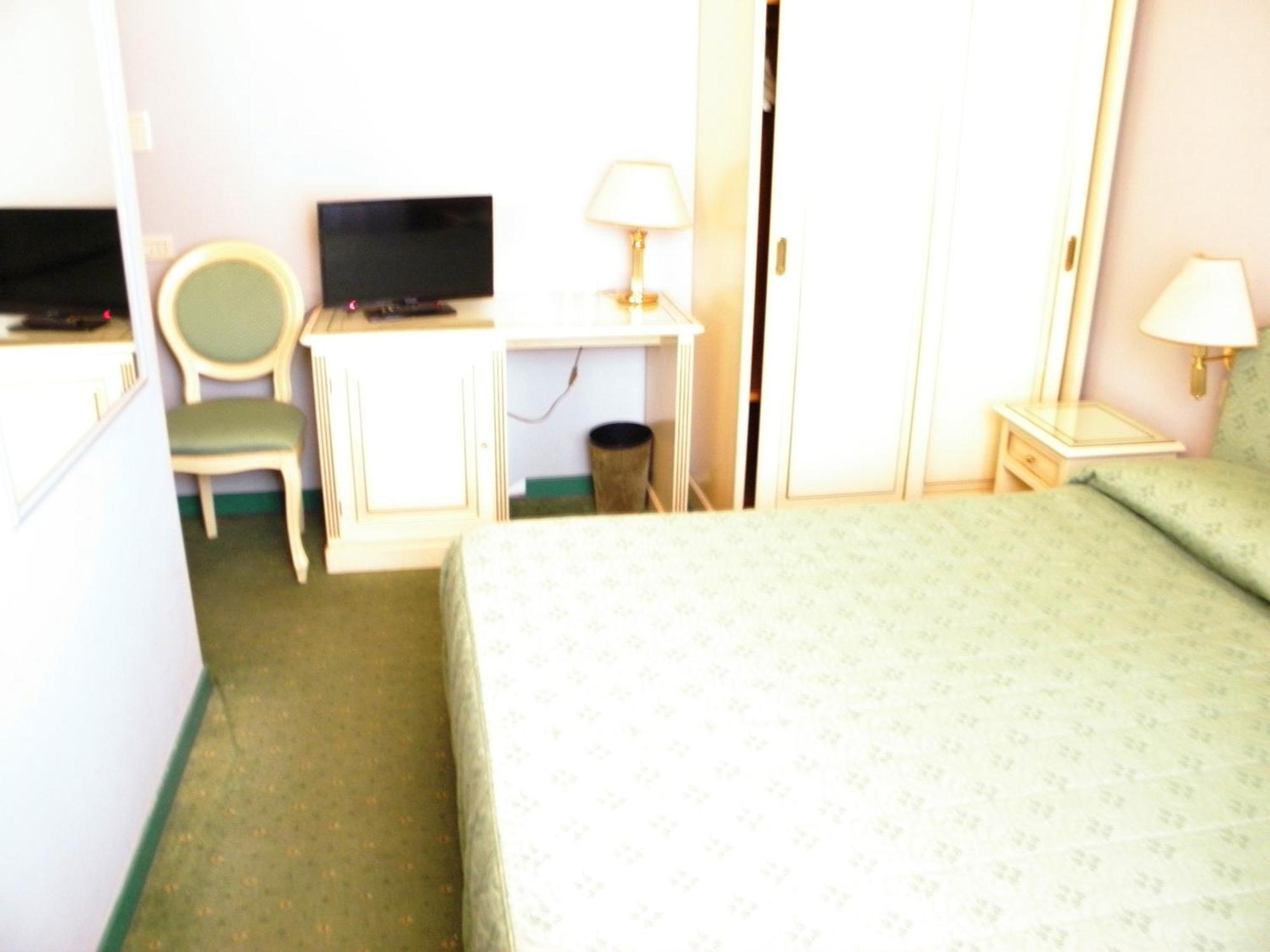 Albergo Ristorante Bigiu Sant'Omobono Imagna Buitenkant foto
